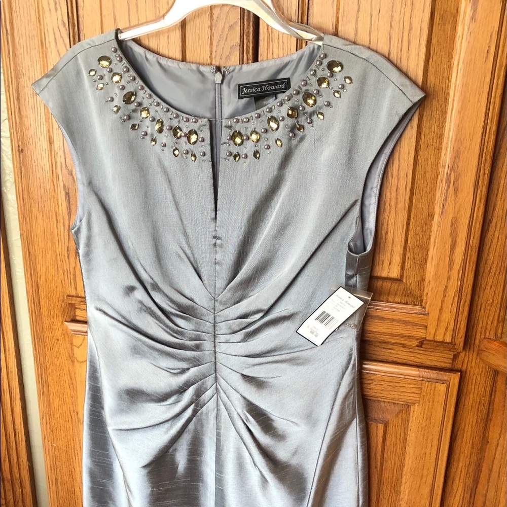 Dress - Picture 6 of 7